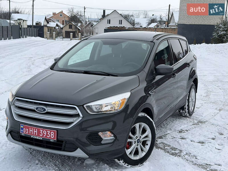 Позашляховик / Кросовер Ford Escape 2018 в Дубні