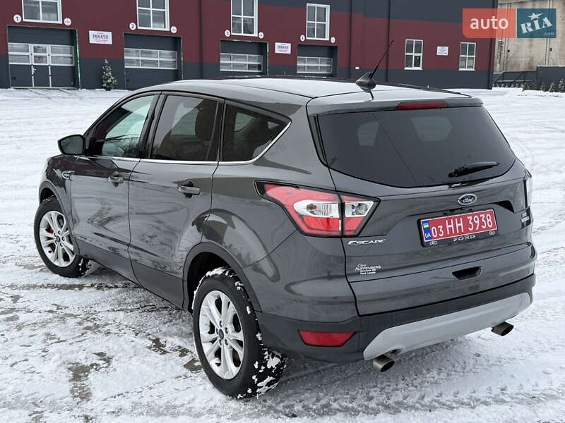 Позашляховик / Кросовер Ford Escape 2018 в Дубні