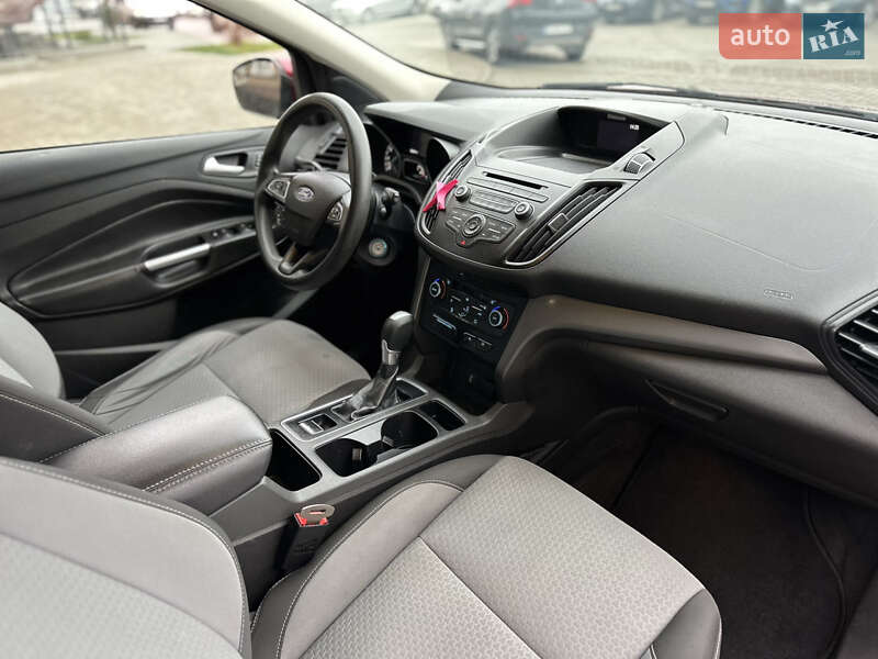 Позашляховик / Кросовер Ford Escape 2016 в Львові фото 30 Позашляховик / Кросовер Ford Escape 2016 в Львові