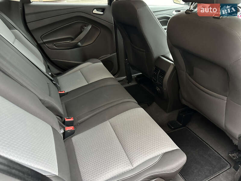 Позашляховик / Кросовер Ford Escape 2016 в Львові фото 33 Позашляховик / Кросовер Ford Escape 2016 в Львові