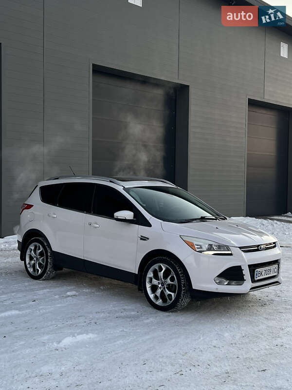 Внедорожник / Кроссовер Ford Escape 2016 в Сарнах