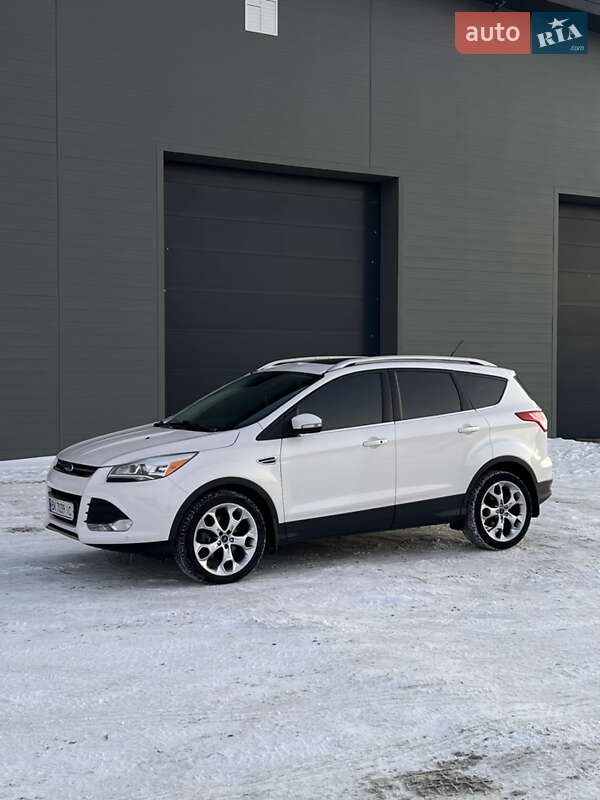 Внедорожник / Кроссовер Ford Escape 2016 в Сарнах