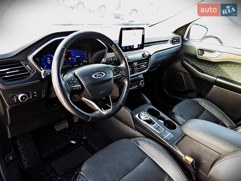 Позашляховик / Кросовер Ford Escape 2020 в Черкасах
