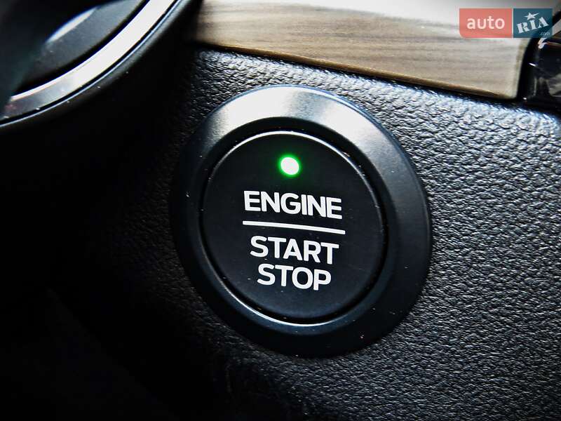 Позашляховик / Кросовер Ford Escape 2020 в Черкасах