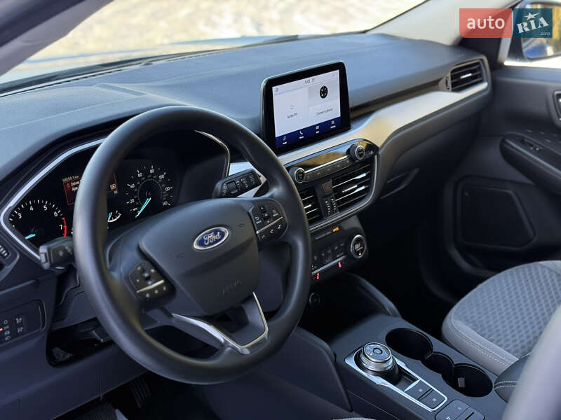 Позашляховик / Кросовер Ford Escape 2020 в Львові