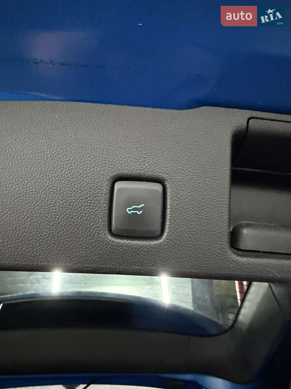 Позашляховик / Кросовер Ford Escape 2020 в Рівному