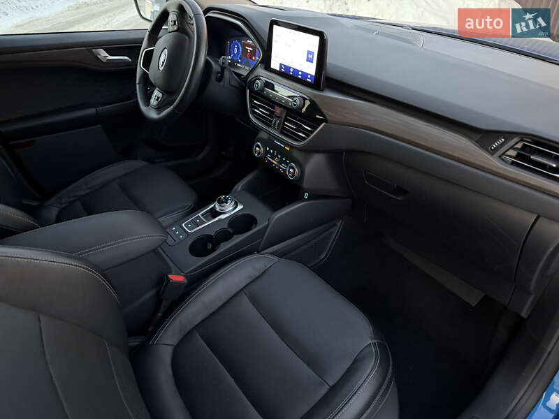 Позашляховик / Кросовер Ford Escape 2020 в Рівному