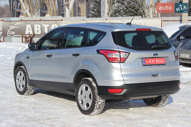 Позашляховик / Кросовер Ford Escape 2018 в Дніпрі