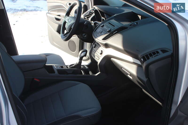 Позашляховик / Кросовер Ford Escape 2018 в Дніпрі