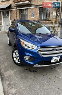 Внедорожник / Кроссовер Ford Escape 2017 в Одессе