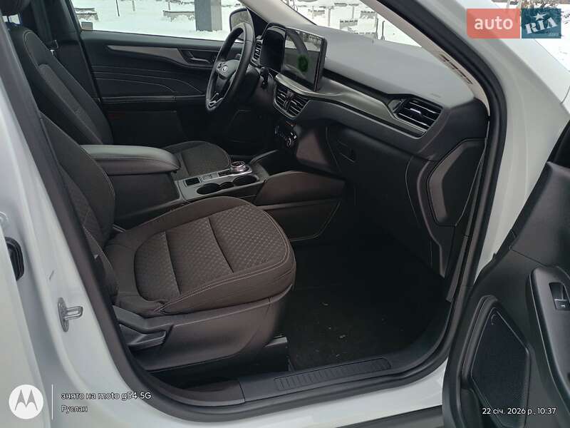 Внедорожник / Кроссовер Ford Escape 2023 в Хусте