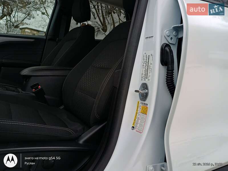 Внедорожник / Кроссовер Ford Escape 2023 в Хусте