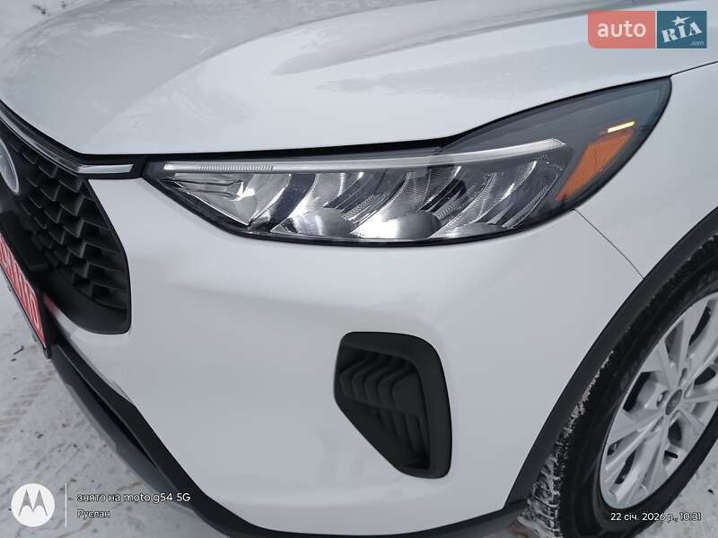 Внедорожник / Кроссовер Ford Escape 2023 в Хусте