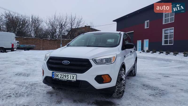 Позашляховик / Кросовер Ford Escape 2017 в Дубні фото Позашляховик / Кросовер Ford Escape 2017 в Дубні