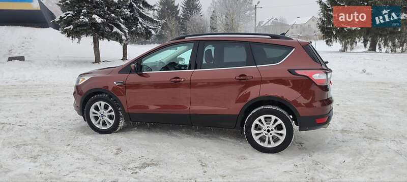 Позашляховик / Кросовер Ford Escape 2018 в Дубні фото 15 Позашляховик / Кросовер Ford Escape 2018 в Дубні