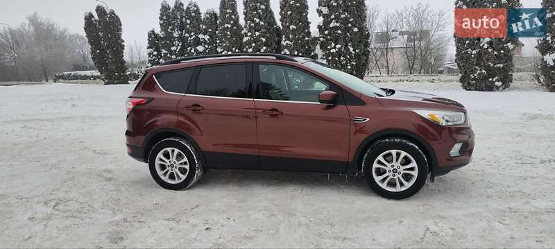Позашляховик / Кросовер Ford Escape 2018 в Дубні фото 18 Позашляховик / Кросовер Ford Escape 2018 в Дубні