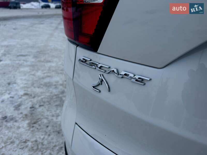 Позашляховик / Кросовер Ford Escape 2019 в Житомирі