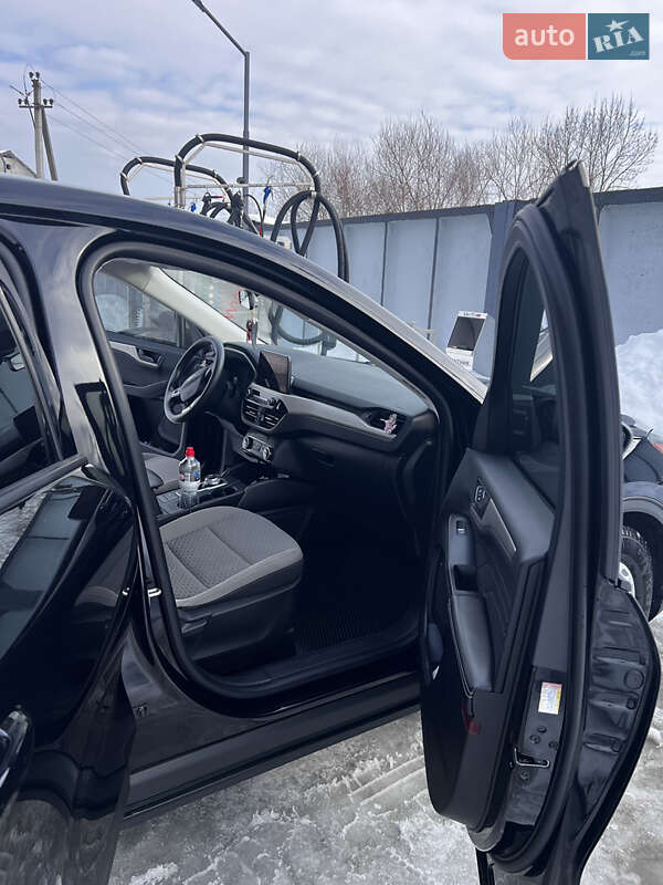 Позашляховик / Кросовер Ford Escape 2022 в Ужгороді