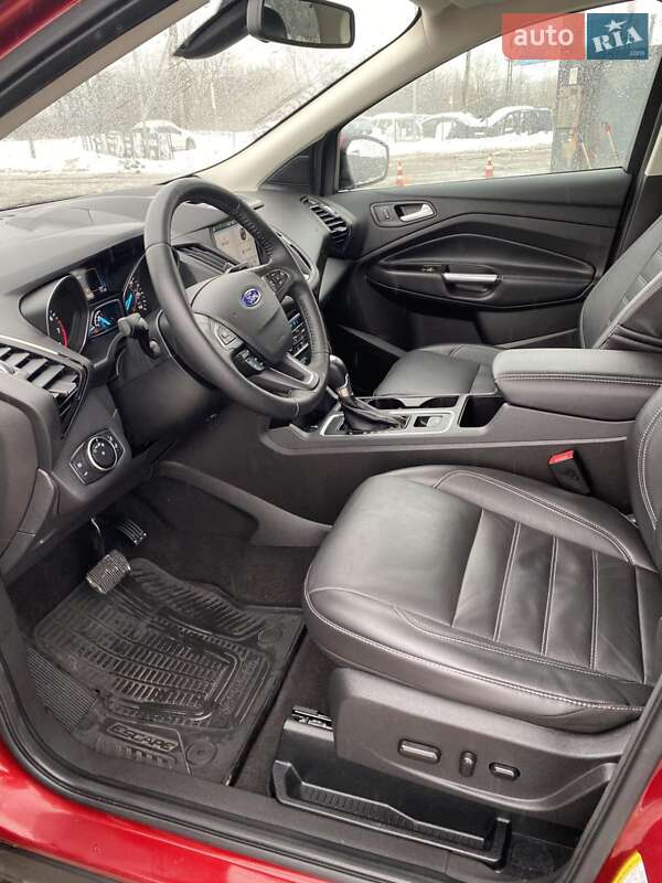 Позашляховик / Кросовер Ford Escape 2017 в Львові