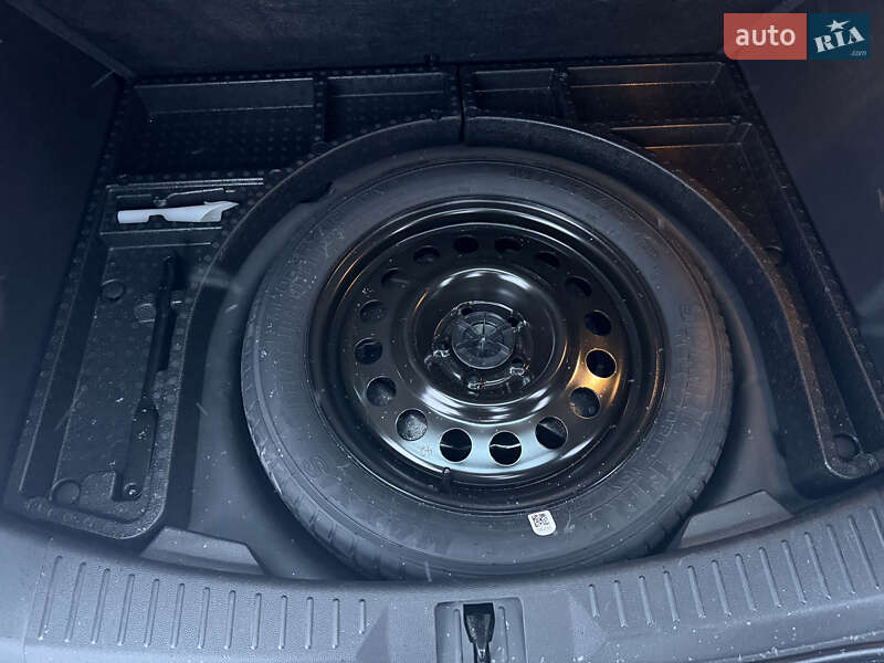 Внедорожник / Кроссовер Ford Escape 2016 в Полтаве