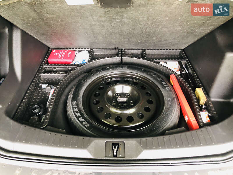 Позашляховик / Кросовер Ford Escape 2013 в Бердичеві