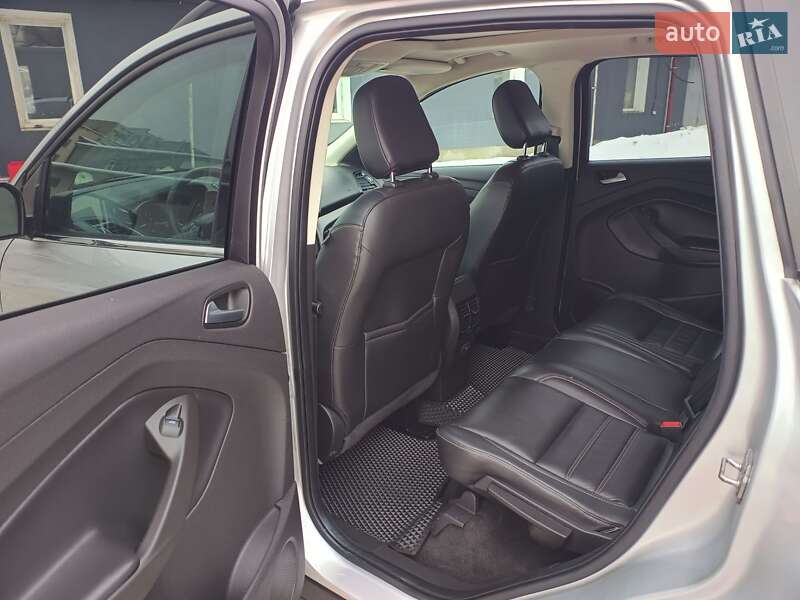 Позашляховик / Кросовер Ford Escape 2017 в Тернополі