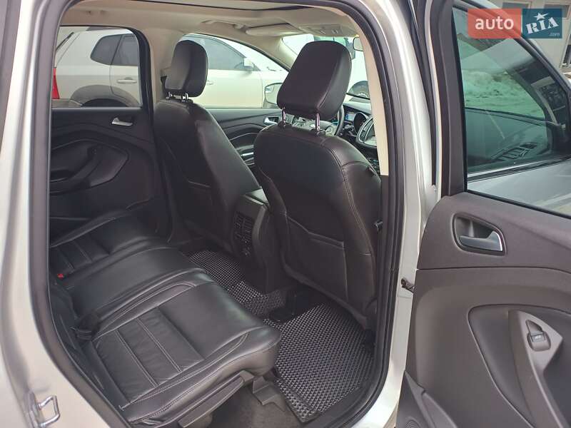 Позашляховик / Кросовер Ford Escape 2017 в Тернополі