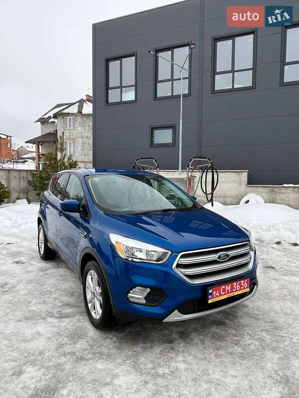 Позашляховик / Кросовер Ford Escape 2017 в Львові