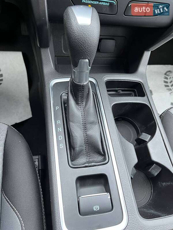 Позашляховик / Кросовер Ford Escape 2017 в Львові