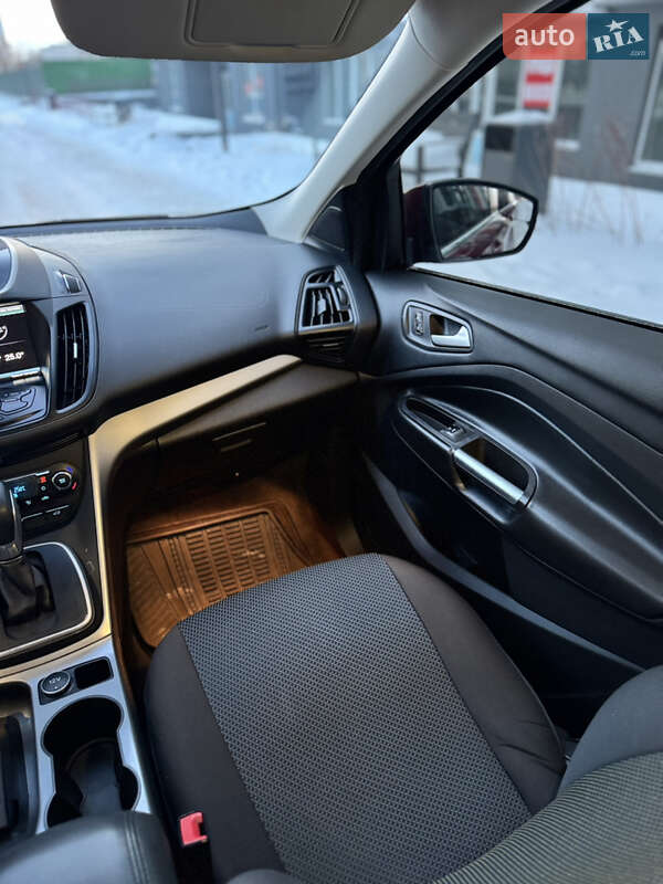 Позашляховик / Кросовер Ford Escape 2012 в Чернігові