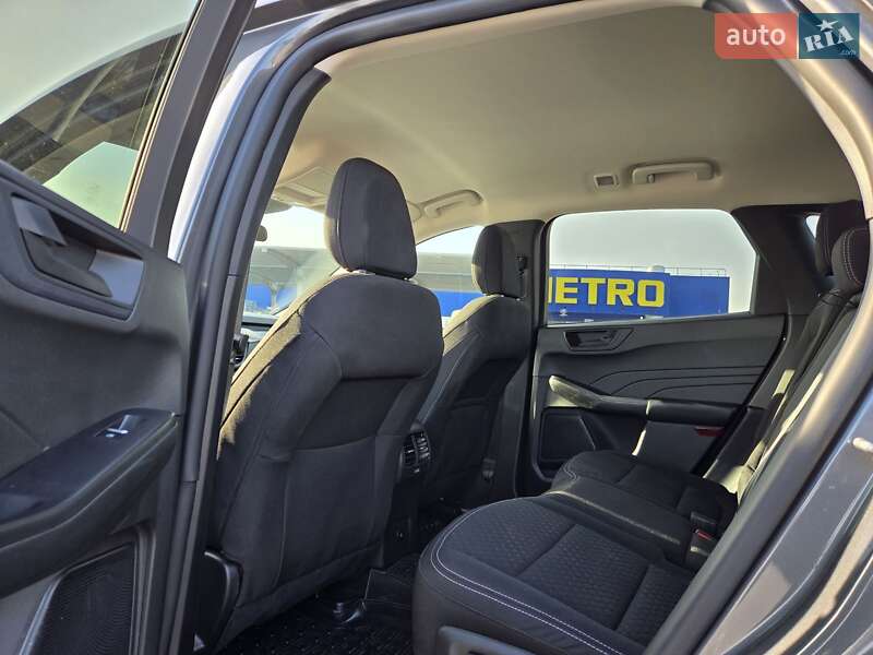 Внедорожник / Кроссовер Ford Escape 2023 в Днепре