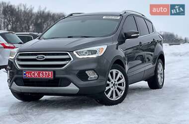 Внедорожник / Кроссовер Ford Escape 2017 в Стрые