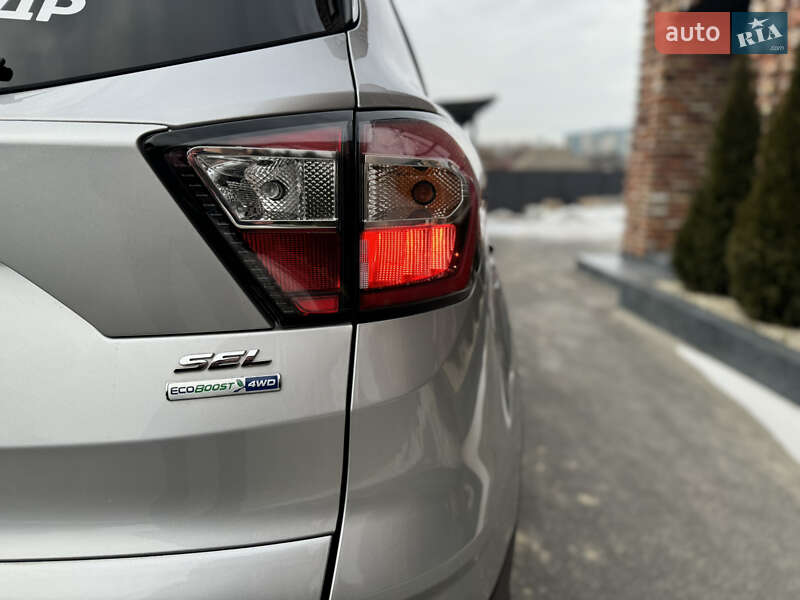Внедорожник / Кроссовер Ford Escape 2017 в Днепре