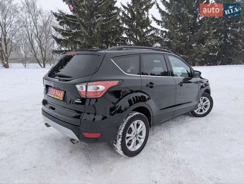 Позашляховик / Кросовер Ford Escape 2018 в Дубні