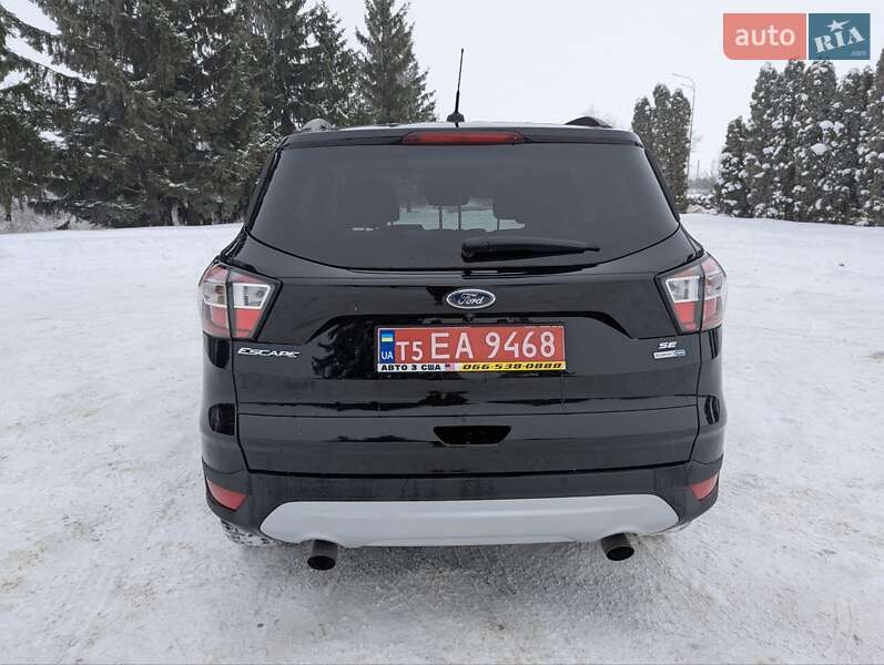 Позашляховик / Кросовер Ford Escape 2018 в Дубні