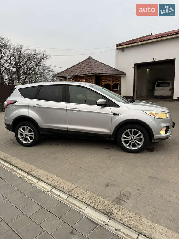 Внедорожник / Кроссовер Ford Escape 2017 в Вознесенске
