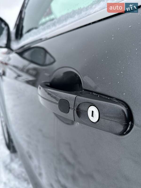 Внедорожник / Кроссовер Ford Escape 2016 в Белогородке