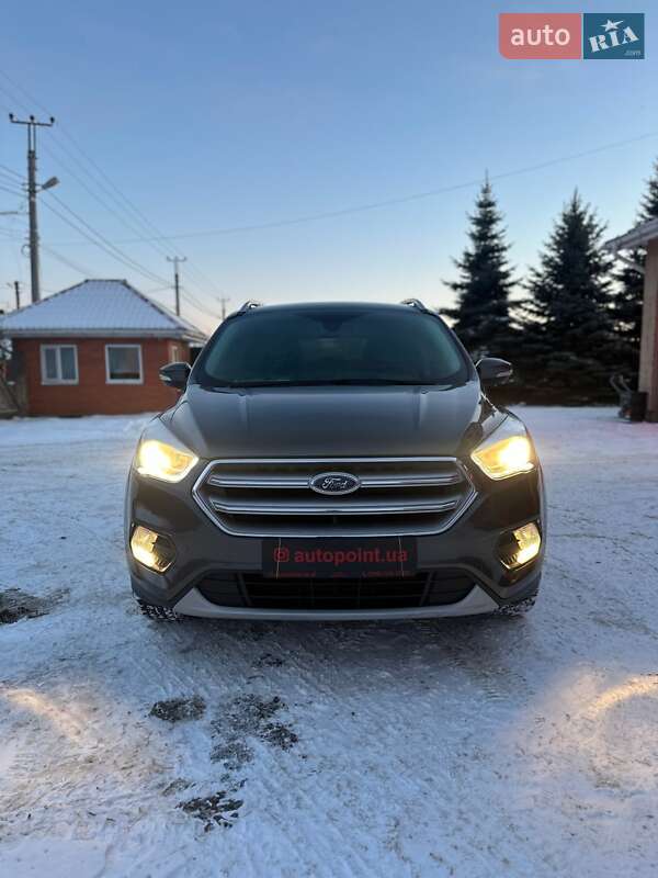 Внедорожник / Кроссовер Ford Escape 2016 в Белогородке