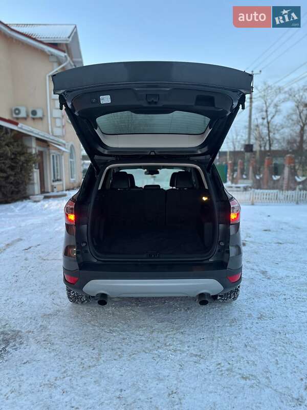 Внедорожник / Кроссовер Ford Escape 2016 в Белогородке