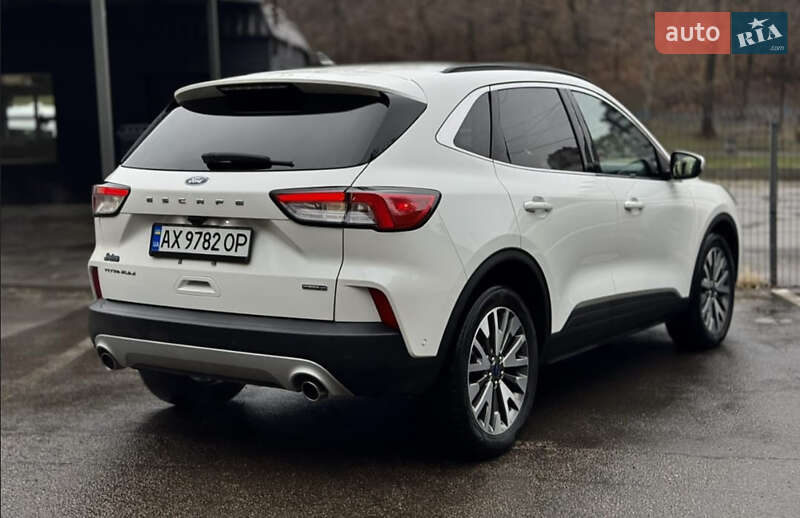 Внедорожник / Кроссовер Ford Escape 2020 в Киеве