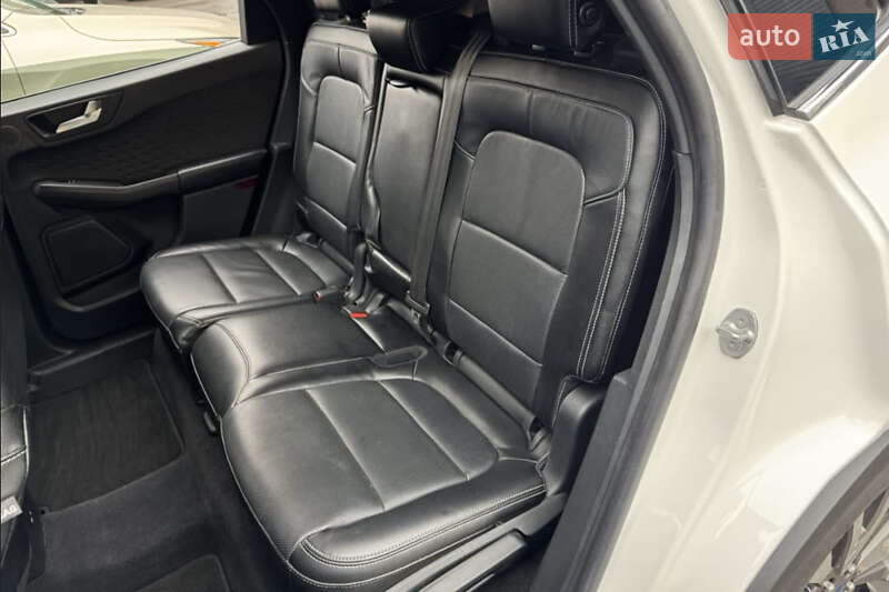 Внедорожник / Кроссовер Ford Escape 2020 в Киеве