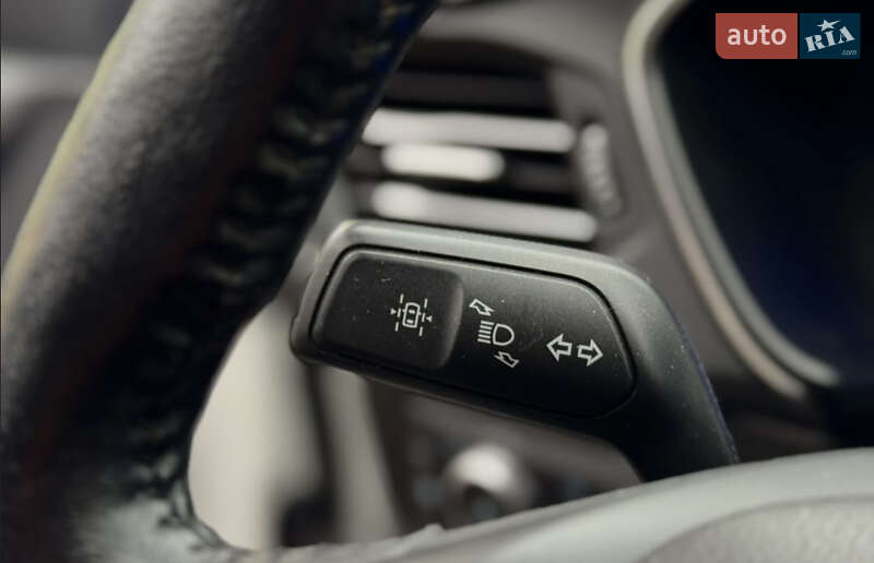 Внедорожник / Кроссовер Ford Escape 2020 в Киеве