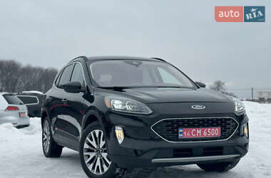 Внедорожник / Кроссовер Ford Escape 2021 в Стрые