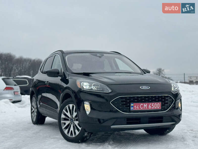 Позашляховик / Кросовер Ford Escape 2021 в Стрию