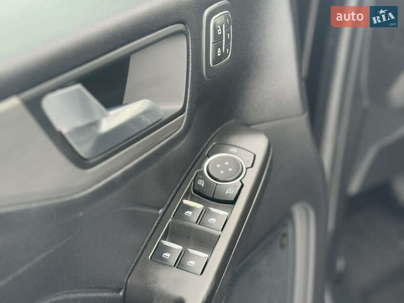 Позашляховик / Кросовер Ford Escape 2021 в Стрию