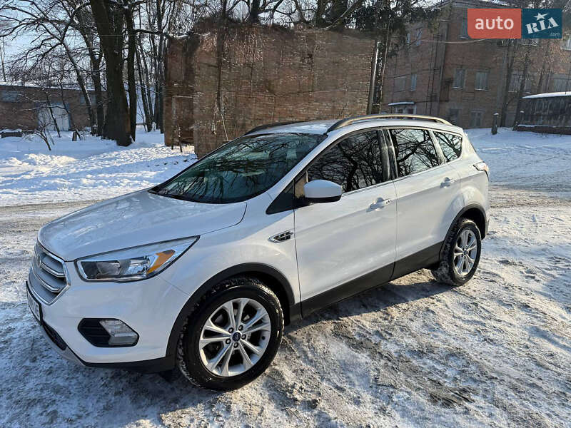 Позашляховик / Кросовер Ford Escape 2018 в Умані