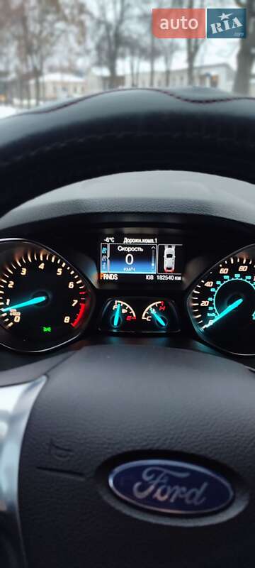 Внедорожник / Кроссовер Ford Escape 2014 в Сумах