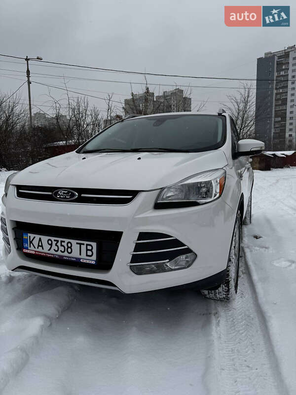 Позашляховик / Кросовер Ford Escape 2016 в Києві