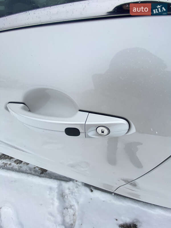 Позашляховик / Кросовер Ford Escape 2016 в Києві