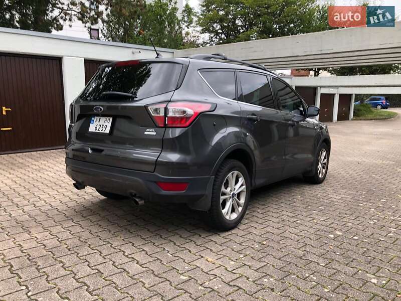 Позашляховик / Кросовер Ford Escape 2018 в Львові